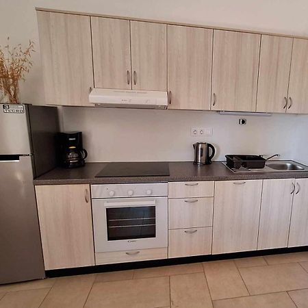 Aestas Apartment พูลา ภายนอก รูปภาพ