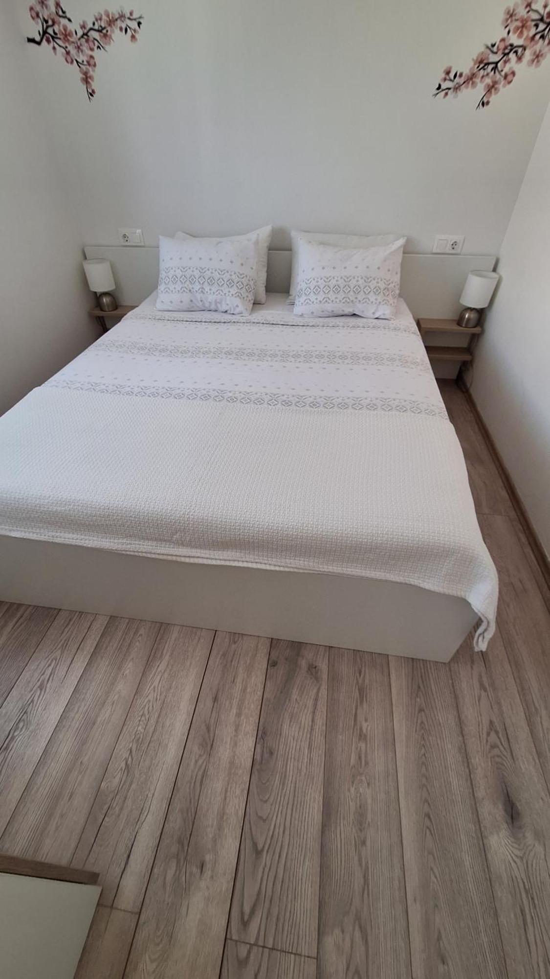 Aestas Apartment พูลา ภายนอก รูปภาพ