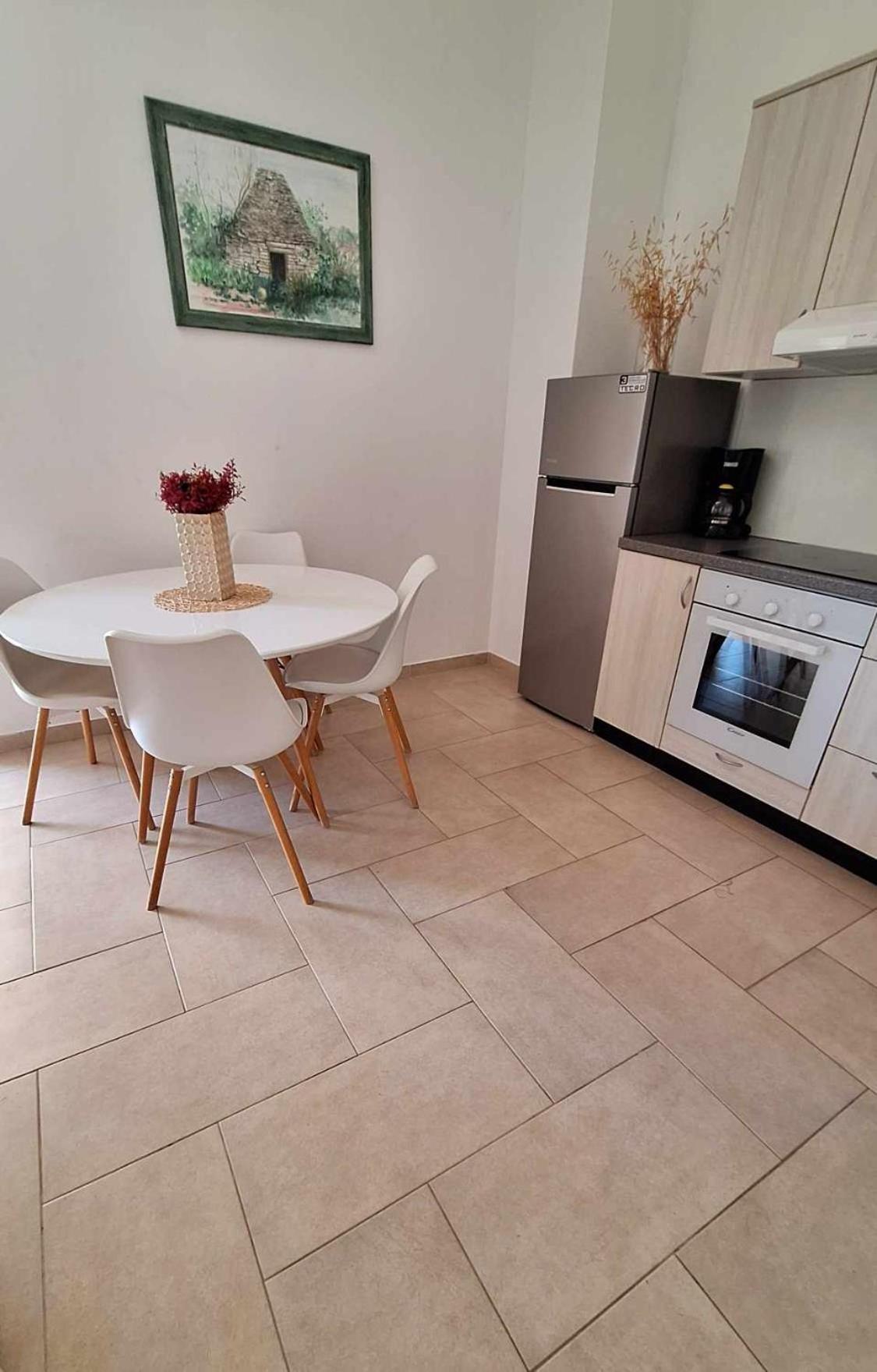 Aestas Apartment พูลา ภายนอก รูปภาพ